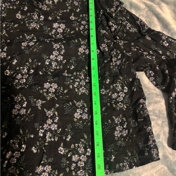A.N.A. Long sleeved blouse. Size 0X. Dark green, floral. - Picture 8 of 9